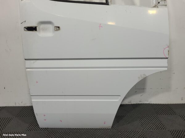 2002 MERCEDES SPRINTER Right Front Door