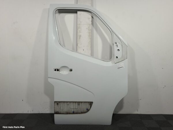 2017 RENAULT MASTER Right Front Door