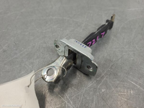 2017 MITSUBISHI TRITON Door Hinge/Runner