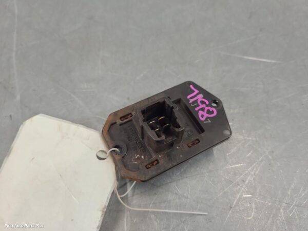 2006 TOYOTA HILUX Fan Speed Resistor