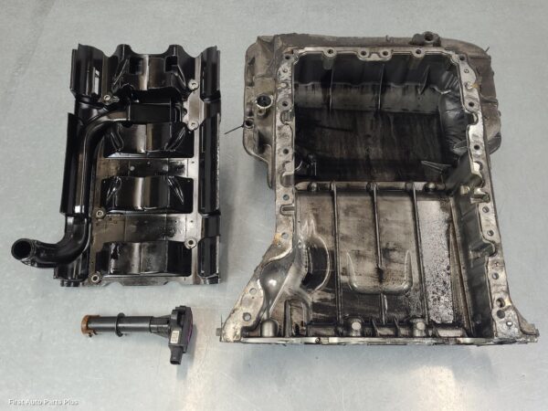 2012 MERCEDES VITO Oil Pan/Sump