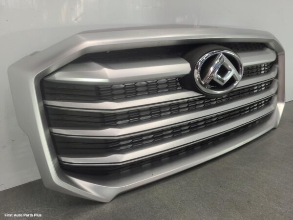 2021 LDV DELIVER 9 Grille