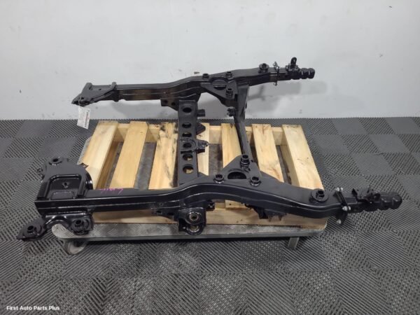 2016 MERCEDES VITO Frt Xmember/Cradle