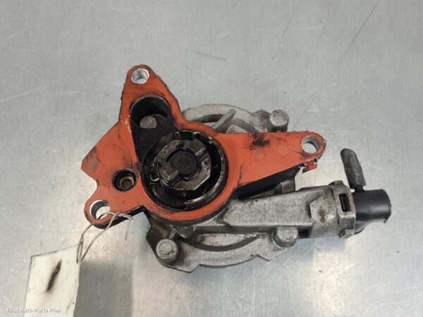 2013 RENAULT TRAFIC Vacuum/Air Pump