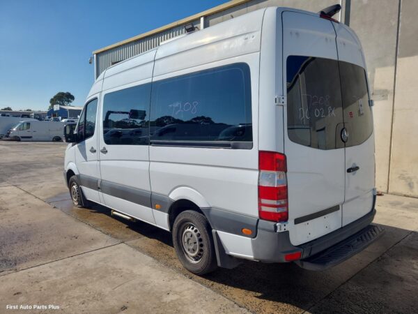 2015 MERCEDES SPRINTER Door Handle