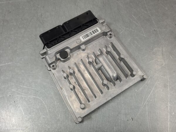 2014 MERCEDES VITO Ecu