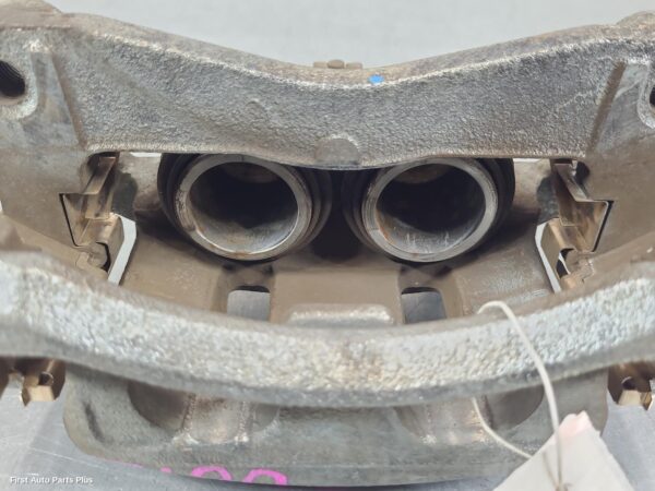 2021 NISSAN NAVARA Caliper