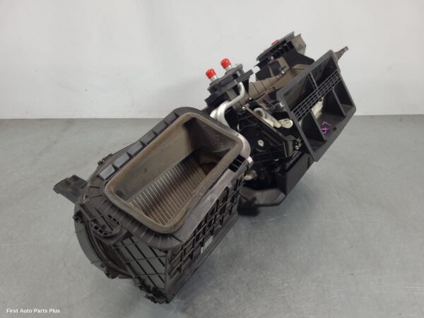 2017 MITSUBISHI TRITON Heater Core/Box
