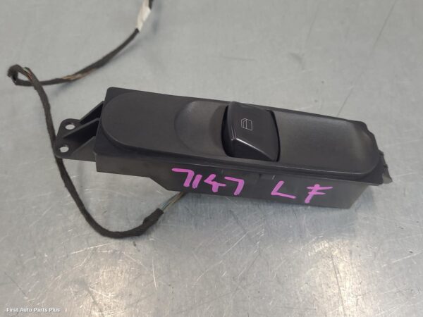 2013 MERCEDES VITO Pwr Dr Wind Switch