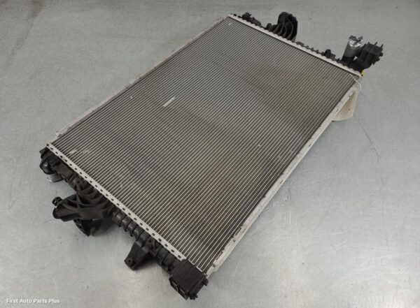 2021 VOLKSWAGEN TRANSPORTER Radiator