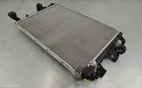 2021 VOLKSWAGEN TRANSPORTER Radiator