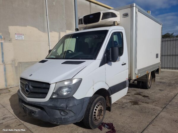 2014 MERCEDES SPRINTER Axle