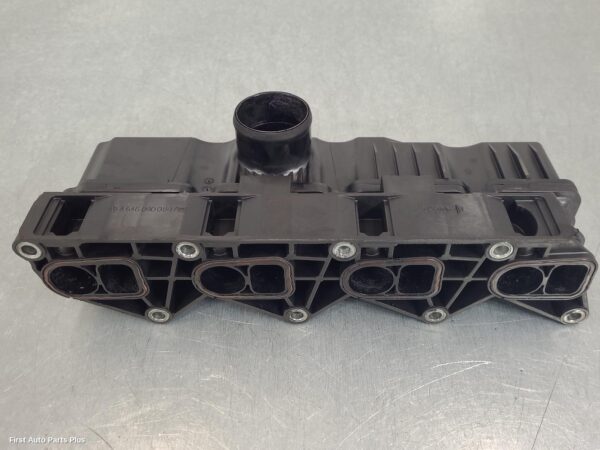 2008 MERCEDES VITO Manifold