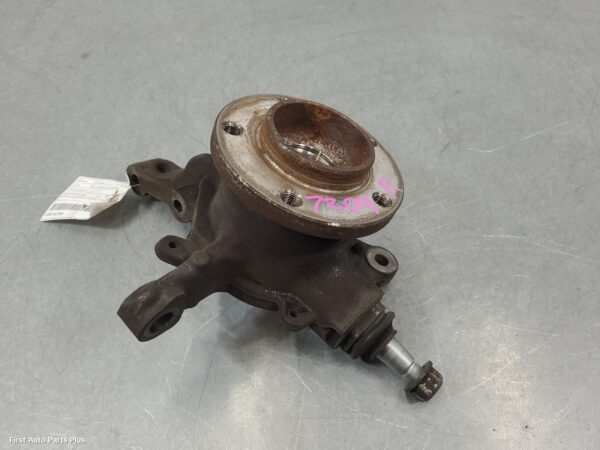 2021 RENAULT MASTER Right Front Hub Assembly