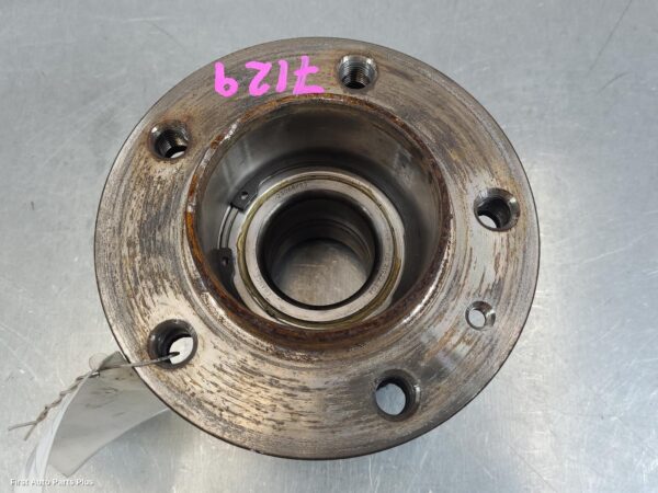 2023 RENAULT MASTER Left Rear Hub Assembly
