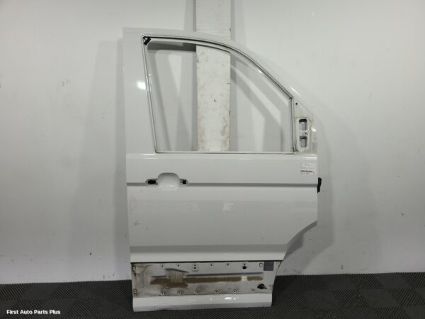 2020 VOLKSWAGEN CRAFTER Right Front Door