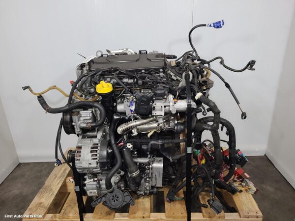 2013 RENAULT TRAFIC Engine