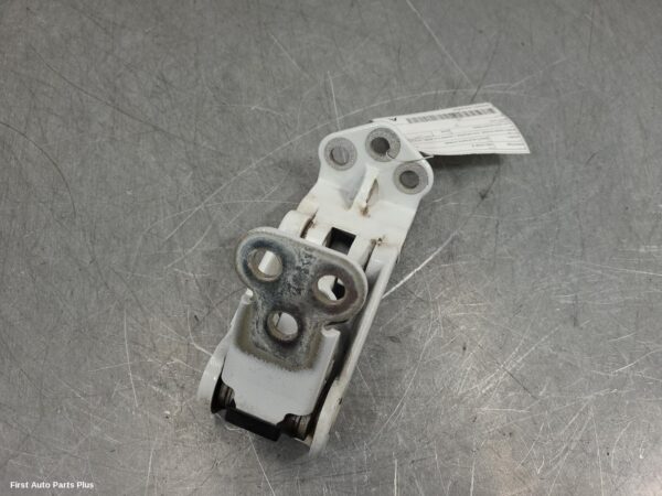 2025 LDV DELIVER 9 Bootlid/Tgate Hinge