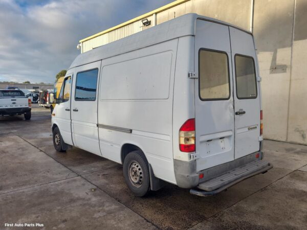 2002 MERCEDES SPRINTER Cargo Barrier