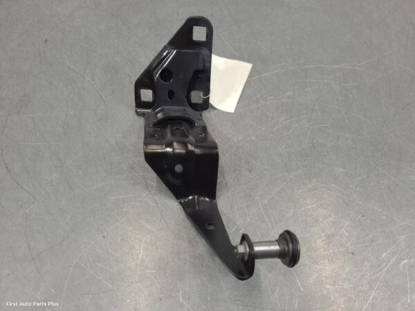 2016 RENAULT MASTER Door Hinge/Runner