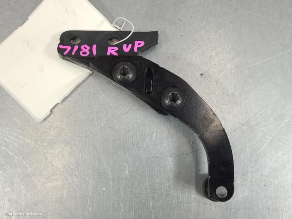 2018 MERCEDES VITO Door Hinge/Runner