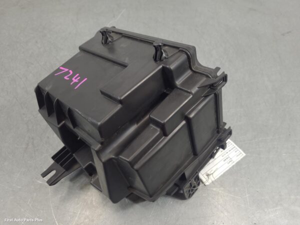 2021 RENAULT TRAFIC Fuse Box