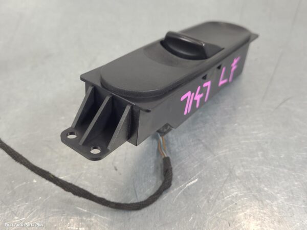 2013 MERCEDES VITO Pwr Dr Wind Switch