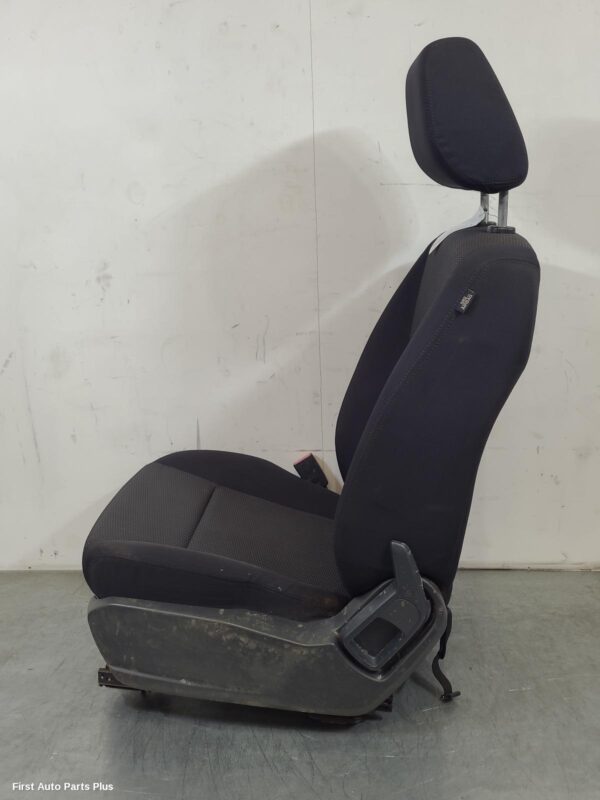 2015 MAZDA BT50 Front Seat