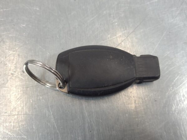 2017 MERCEDES VITO Ignition W/ Key