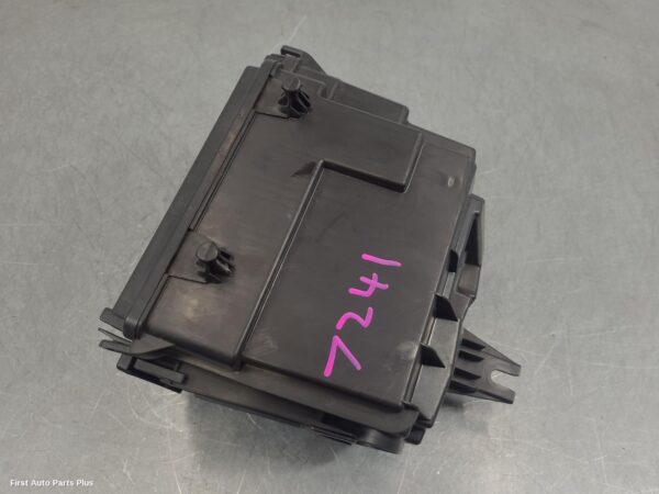 2021 RENAULT TRAFIC Fuse Box
