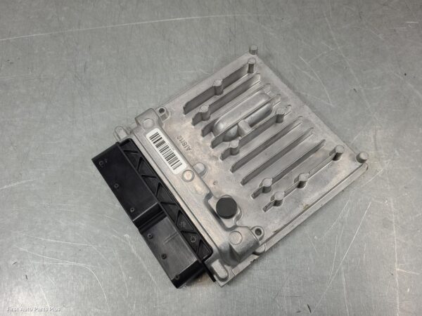 2014 MERCEDES VITO Ecu