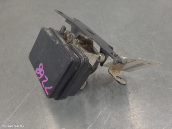 2012 TOYOTA HILUX Abs Pump/Modulator