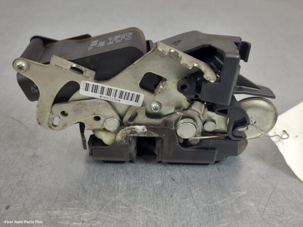 2013 MERCEDES VITO Door/Boot/Gate Lock