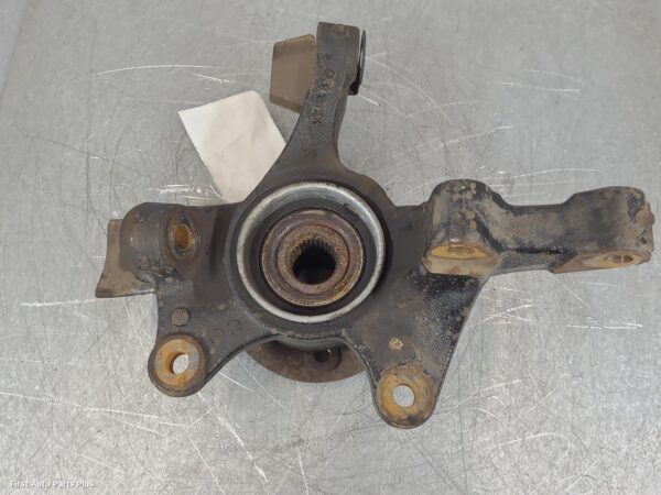 2017 MERCEDES VITO Left Front Hub Assembly