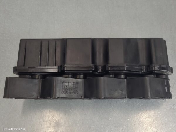 2008 MERCEDES VITO Manifold