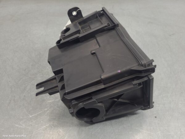 2021 RENAULT TRAFIC Fuse Box