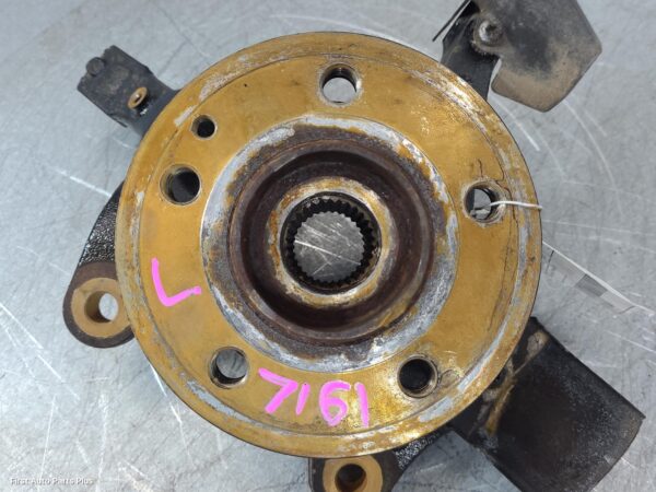 2017 MERCEDES VITO Left Front Hub Assembly