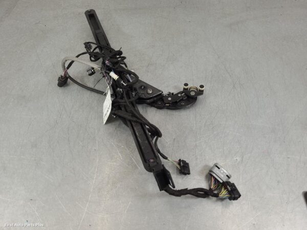 2016 MERCEDES VITO Door Hinge/Runner