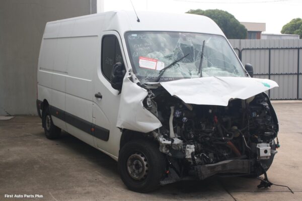 2016 RENAULT MASTER Door/Tailgate Seal