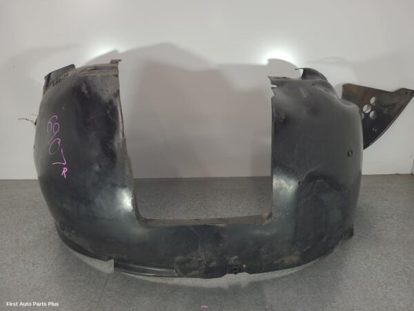 2011 VOLKSWAGEN TRANSPORTER Right Guard Liner
