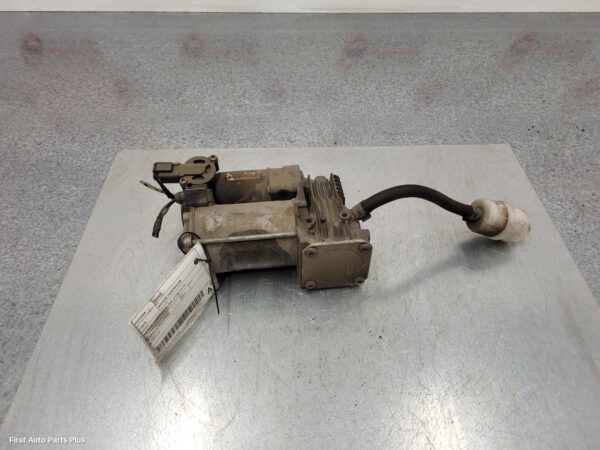 2012 MERCEDES VIANO Air Ride Compressor