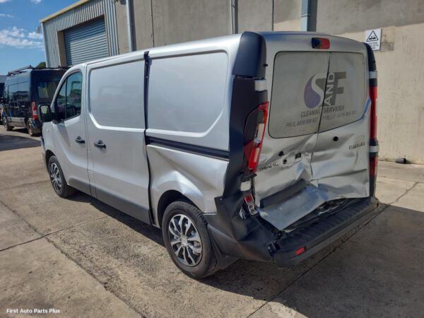 2021 RENAULT TRAFIC Right Front Door