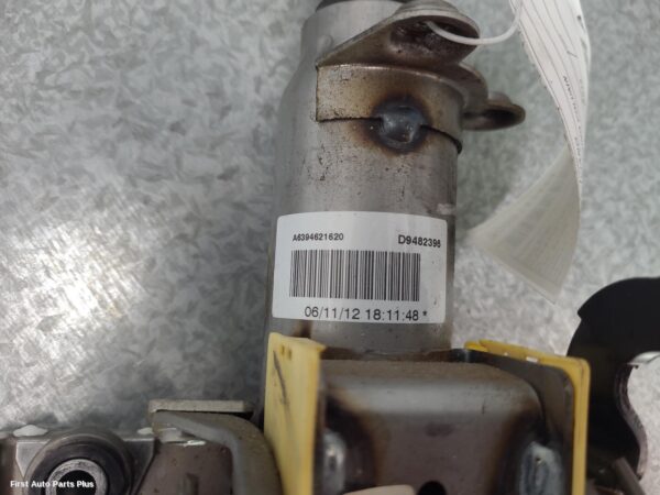 2013 MERCEDES VIANO Steering Column