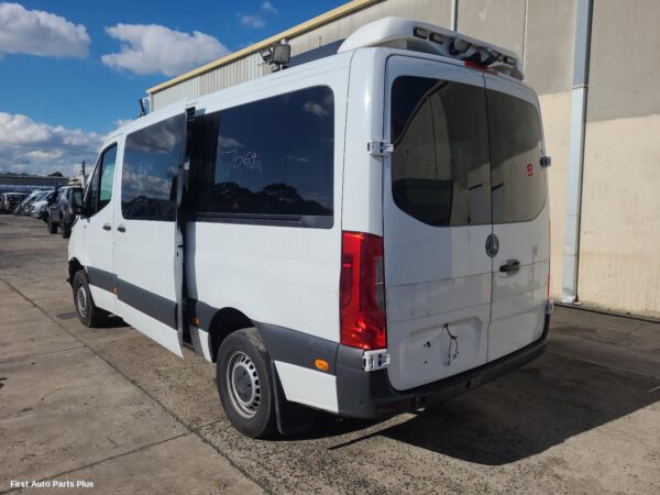2021 MERCEDES SPRINTER Door/Boot/Gate Lock