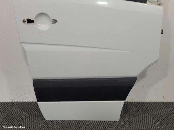 2016 MERCEDES SPRINTER Right Front Door