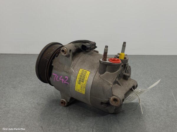 2015 FORD TRANSIT CUSTOM A/C Compressor
