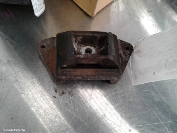 2005 FORD TRANSIT Mount