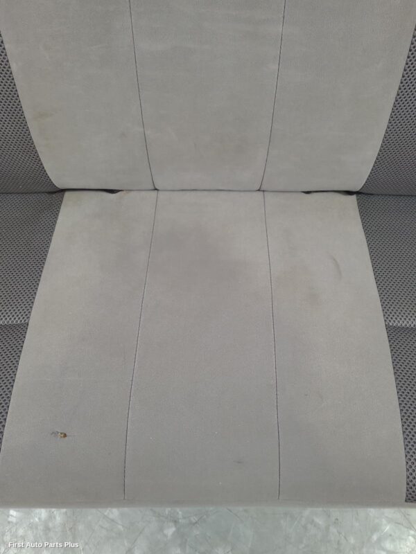 2011 TOYOTA HILUX 2nd Seat (Rear Seat)