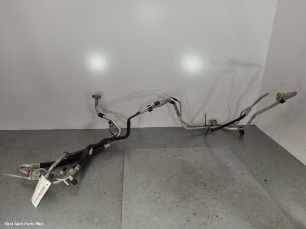 2012 VOLKSWAGEN TRANSPORTER A/C Hoses