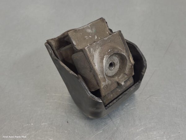 2013 MERCEDES VITO Mount